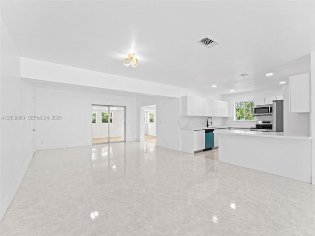 110 NE 152nd Street, Miami, FL 33162