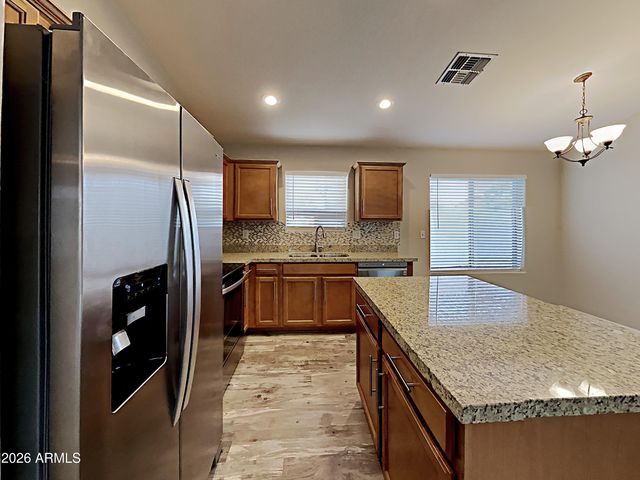 41776 W SUNLAND Drive, Maricopa, AZ 85138