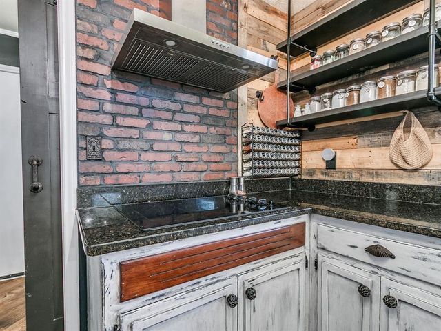 2601 Chateau Drive, Norman, OK 73069