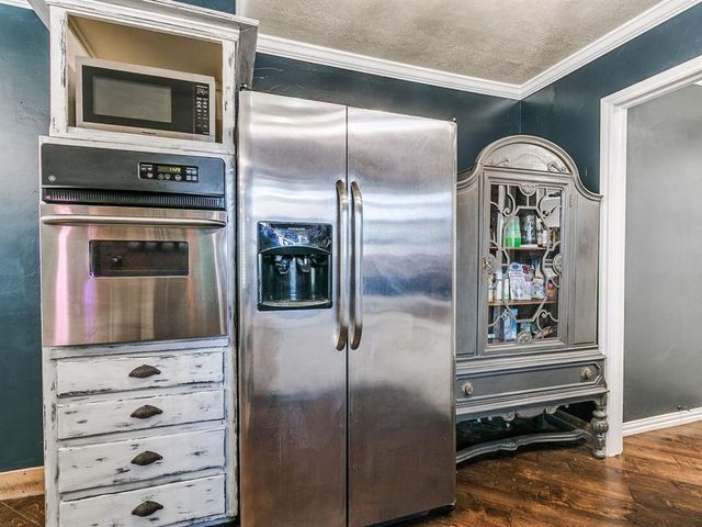 2601 Chateau Drive, Norman, OK 73069
