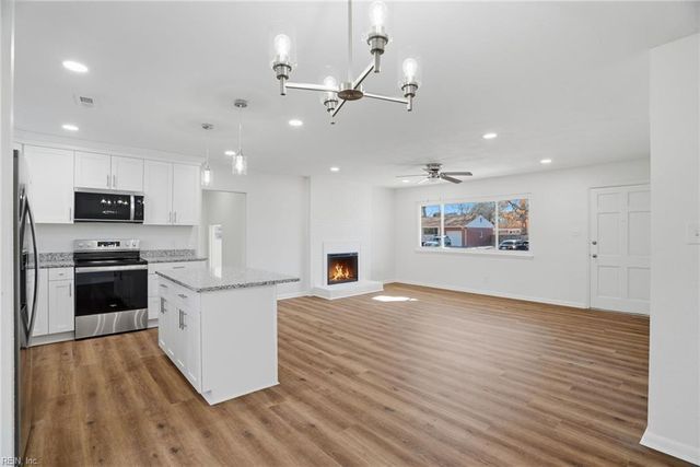 3828 Annie LN, Virginia Beach, VA 23452