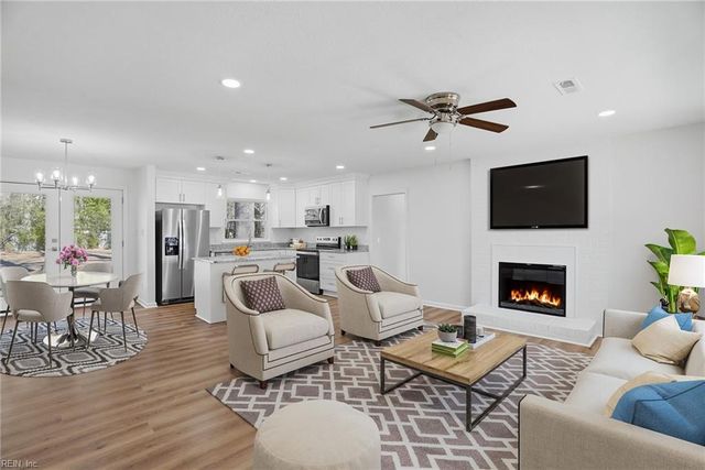 3828 Annie LN, Virginia Beach, VA 23452