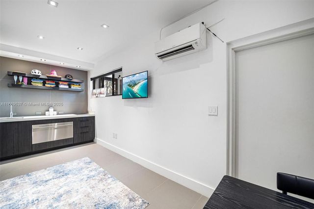 1024 Lenox Ave 8, Miami Beach, FL 33139