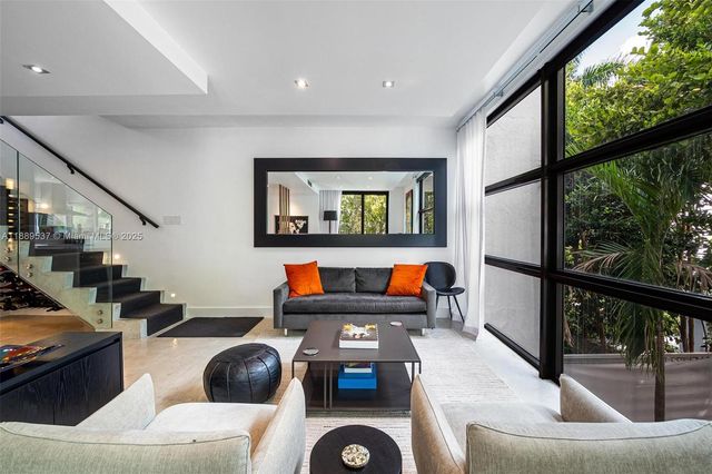 1024 Lenox Ave 8, Miami Beach, FL 33139