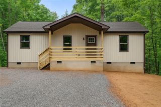 3077 Little Creek Drive, Thomasville, NC 27360