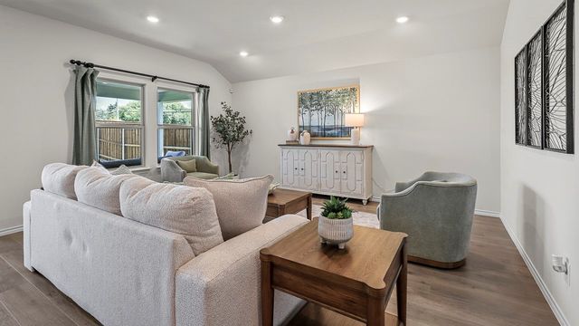 5025 Shumard Drive, Lindale, TX 75706