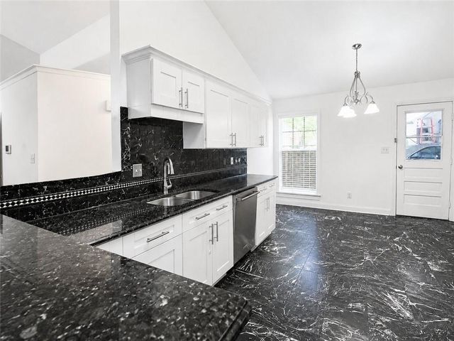 5165 Sterling Trace Court NW, Lilburn, GA 30047