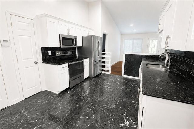 5165 Sterling Trace Court NW, Lilburn, GA 30047