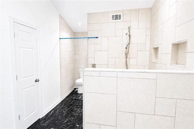 5165 Sterling Trace Court NW, Lilburn, GA 30047