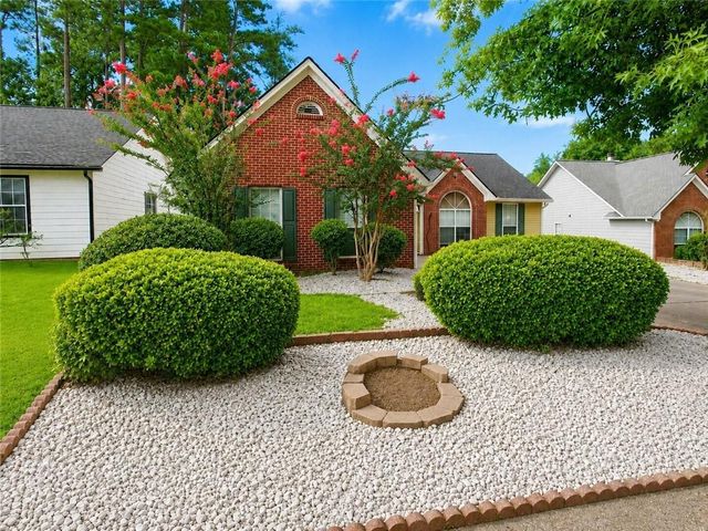 5165 Sterling Trace Court NW, Lilburn, GA 30047