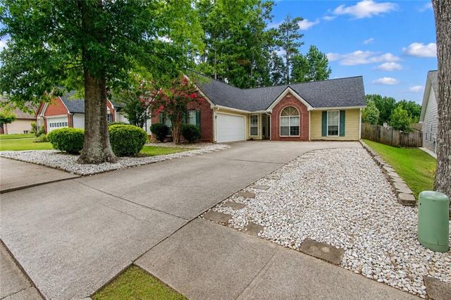 5165 Sterling Trace Court NW, Lilburn, GA 30047