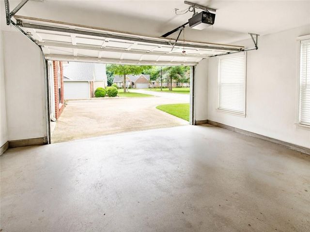 5165 Sterling Trace Court NW, Lilburn, GA 30047