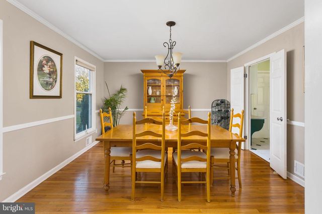 2 CHAMBERS CT, Robbinsville, NJ 08691