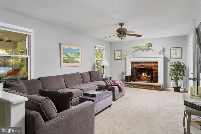 2 CHAMBERS CT, Robbinsville, NJ 08691