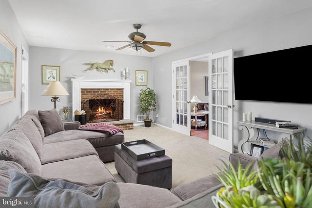 2 CHAMBERS CT, Robbinsville, NJ 08691