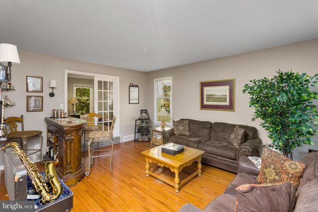 2 CHAMBERS CT, Robbinsville, NJ 08691