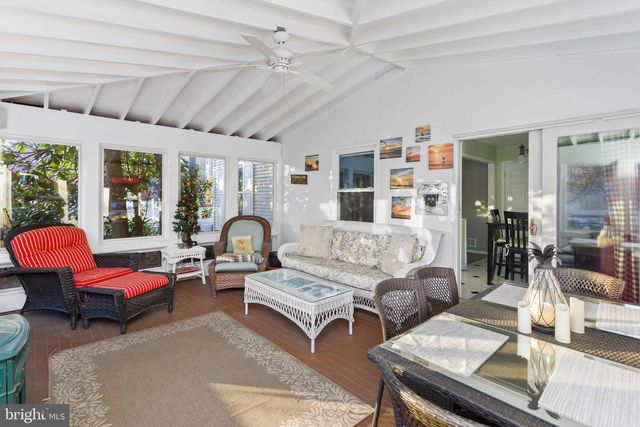 2 CHAMBERS CT, Robbinsville, NJ 08691