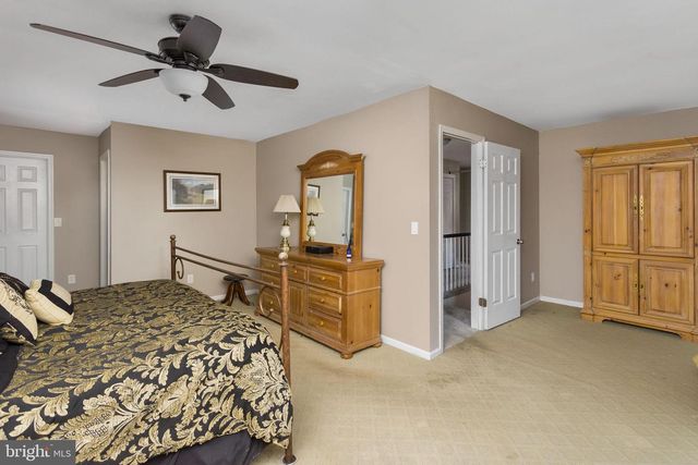 2 CHAMBERS CT, Robbinsville, NJ 08691