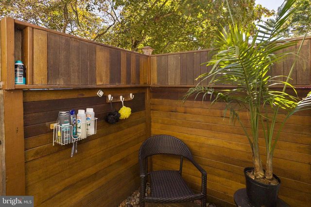 2 CHAMBERS CT, Robbinsville, NJ 08691