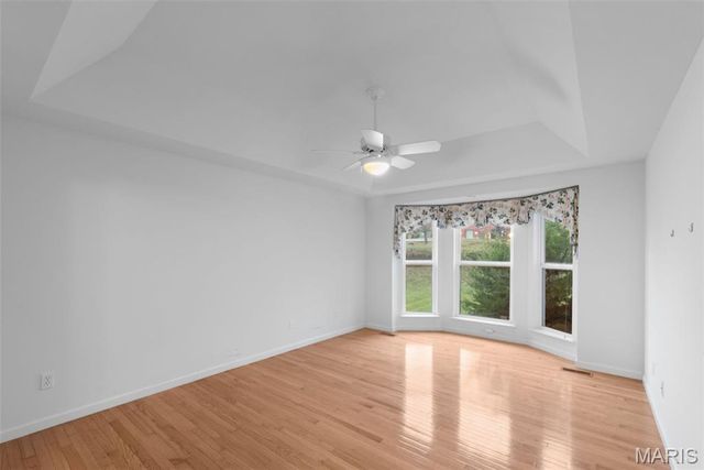 6042 Glennaire Drive 28, St Louis, MO 63129