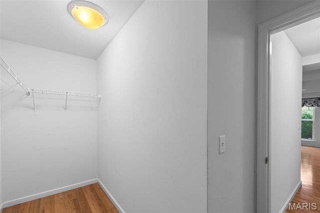 6042 Glennaire Drive 28, St Louis, MO 63129