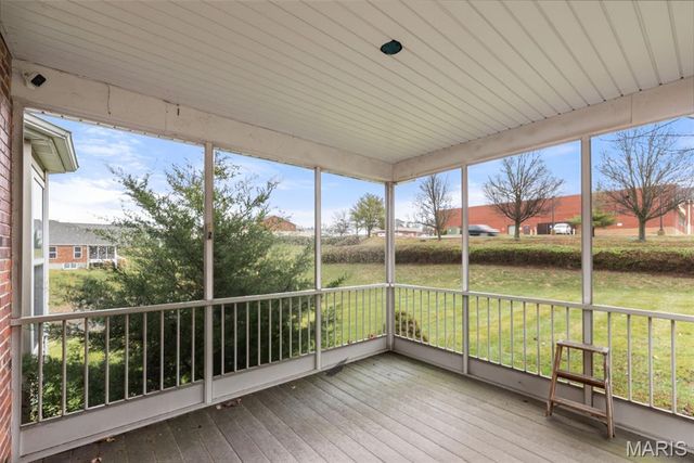 6042 Glennaire Drive 28, St Louis, MO 63129