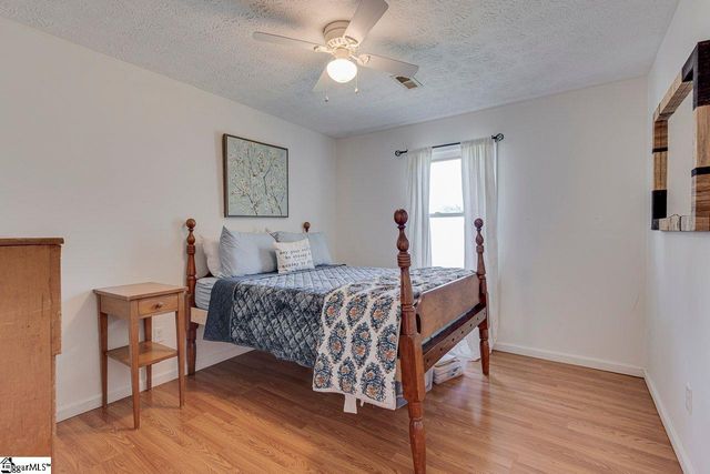 5 Riverwood Court, Greenville, SC 29617