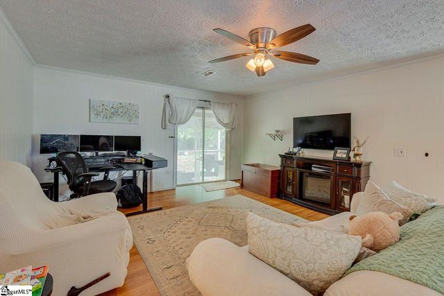 5 Riverwood Court, Greenville, SC 29617