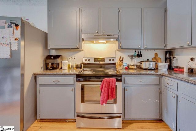 5 Riverwood Court, Greenville, SC 29617