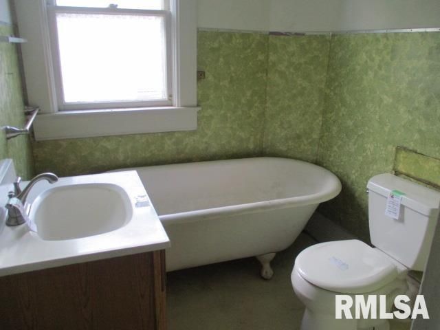 241 N CHAMBERS Street, Galesburg, IL 61401