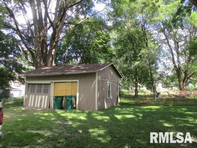 241 N CHAMBERS Street, Galesburg, IL 61401