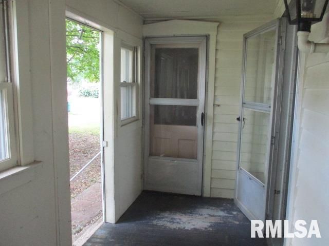 241 N CHAMBERS Street, Galesburg, IL 61401