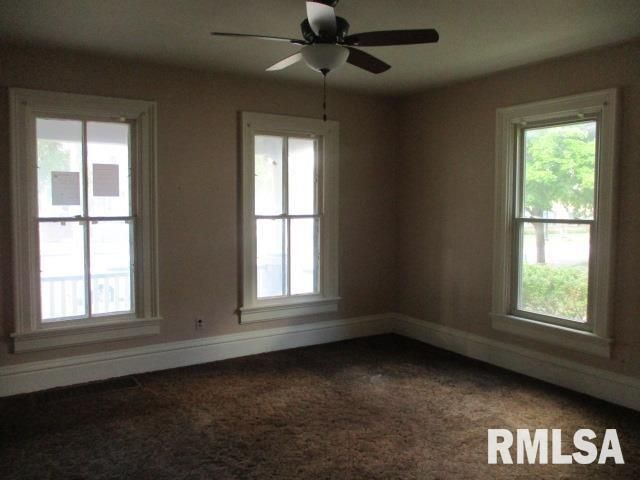 241 N CHAMBERS Street, Galesburg, IL 61401