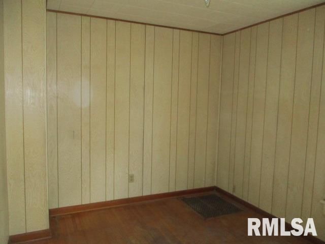 241 N CHAMBERS Street, Galesburg, IL 61401