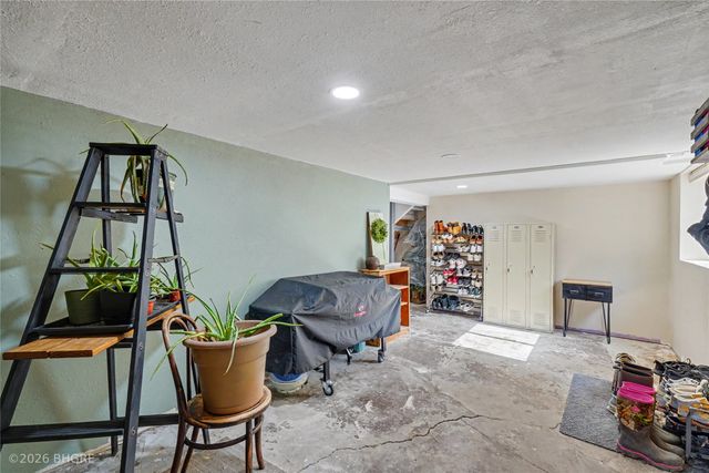 7111 SW 17th Street, Des Moines, IA 50315
