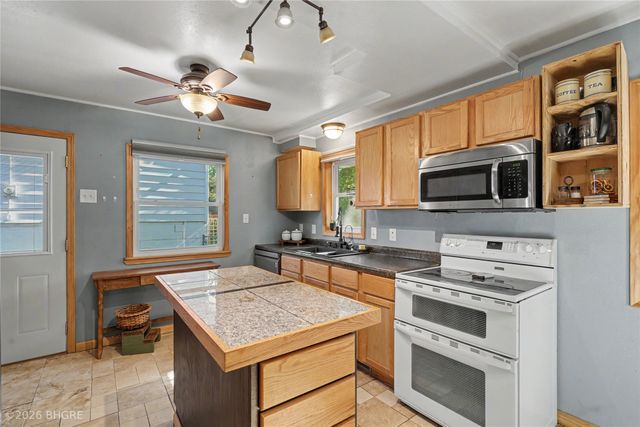 7111 SW 17th Street, Des Moines, IA 50315