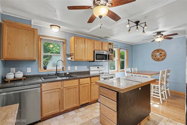 7111 SW 17th Street, Des Moines, IA 50315