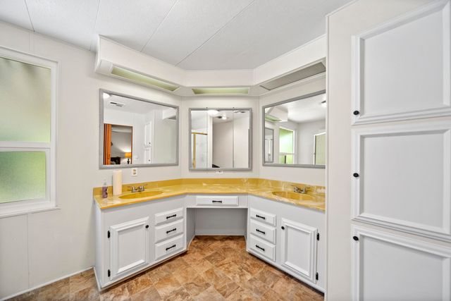470 Brushwood Drive, 139, Redding, CA 96003