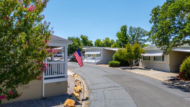 470 Brushwood Drive, 139, Redding, CA 96003