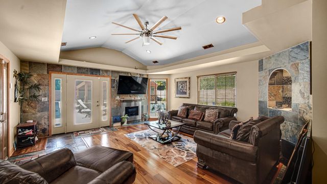 8432 Greenwood Avenue, Munster, IN 46321