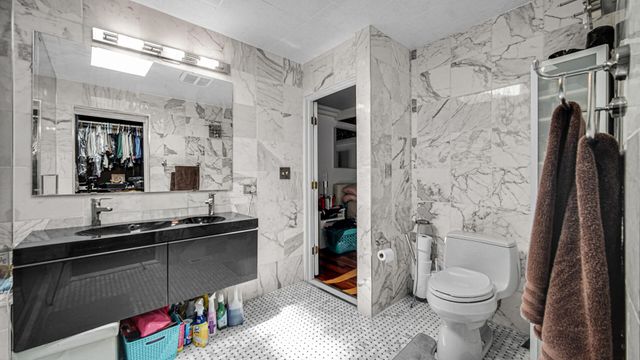 8432 Greenwood Avenue, Munster, IN 46321