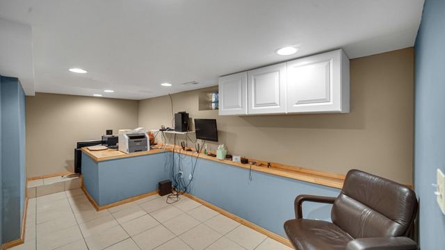 8432 Greenwood Avenue, Munster, IN 46321