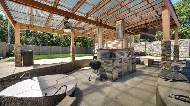 8432 Greenwood Avenue, Munster, IN 46321
