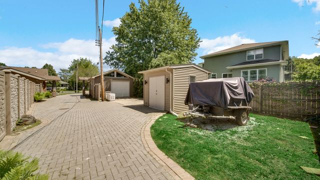 8432 Greenwood Avenue, Munster, IN 46321