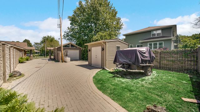 8432 Greenwood Avenue, Munster, IN 46321