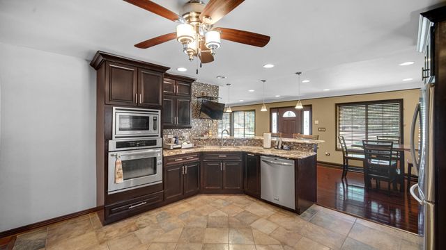 8432 Greenwood Avenue, Munster, IN 46321