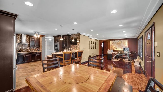 8432 Greenwood Avenue, Munster, IN 46321
