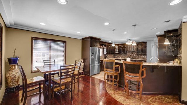 8432 Greenwood Avenue, Munster, IN 46321