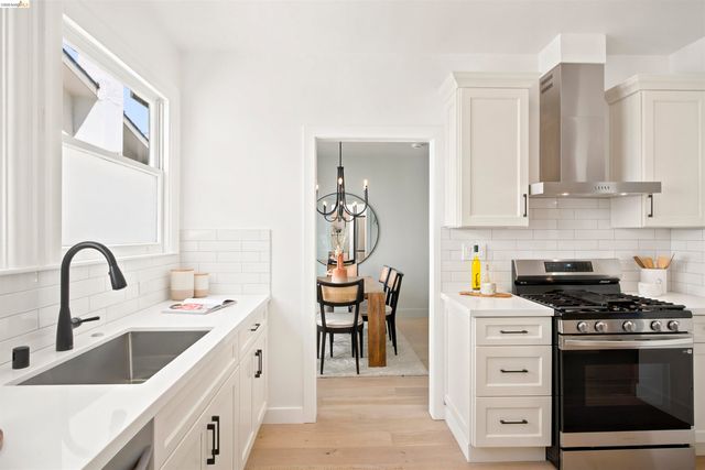 661 Brookwood Pl, Oakland, CA 94610