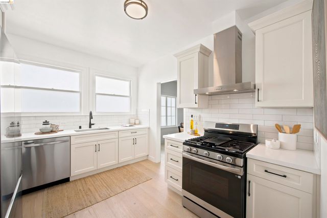 661 Brookwood Pl, Oakland, CA 94610